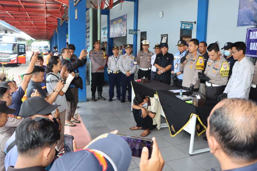 Polres Tulungagung Amankan Sopir Bus Jurusan Blitar – Lampung Positif Narkoba di Terminal&nbsp;Gayatri