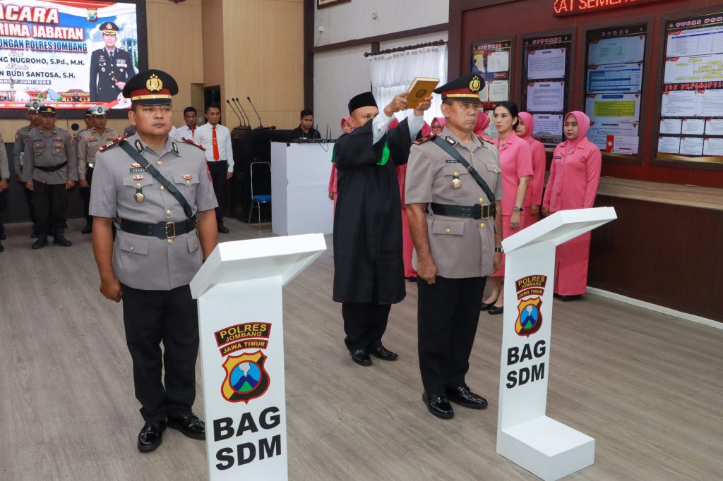 Penyegaran Organisasi, Kapolres Jombang Pimpin Sertijab Kapolsek&nbsp;Peterongan