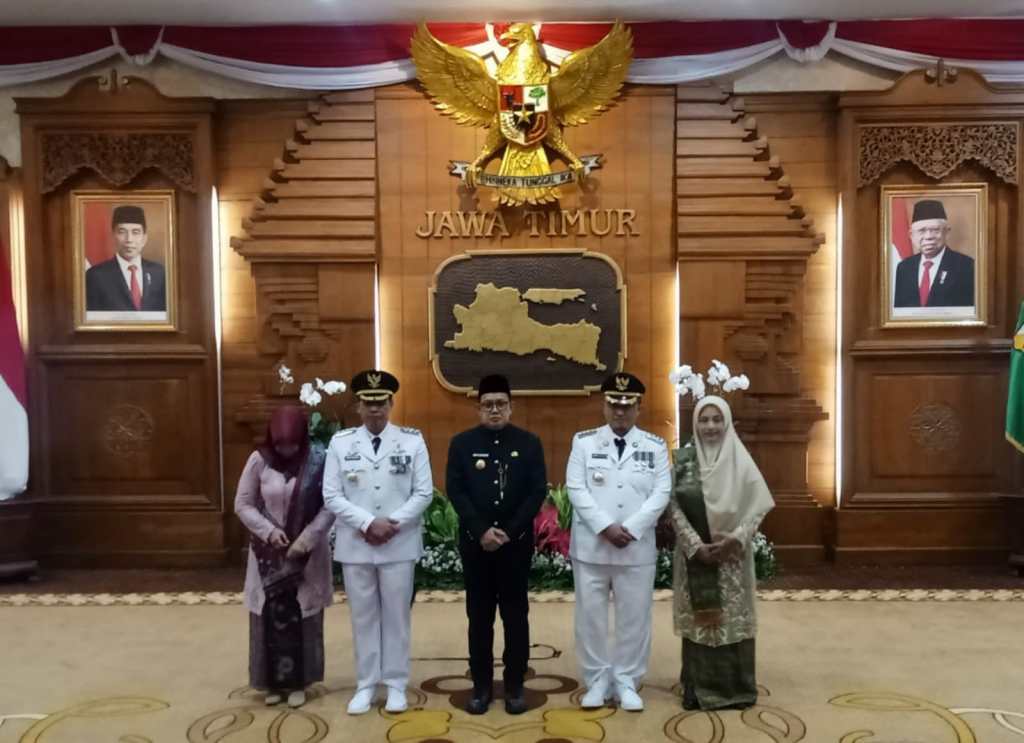 Penjabat (Pj) Gubernur Jawa Timur Lantik Pj Bupati Bondowoso dan Pj Bupati&nbsp;Jombang